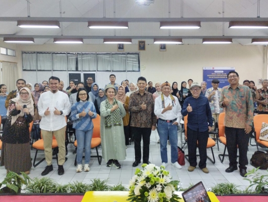MENGGALI KEKUATAN KAMPUNG: FORUM KAMISAN DTAP UGM BEDAH BUKU
